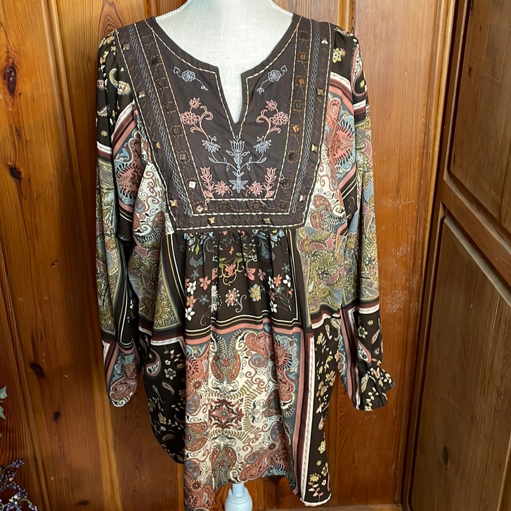 Art and Soul Patterned Light Weight Long Sleeve Shirt - Picture 2 of 8